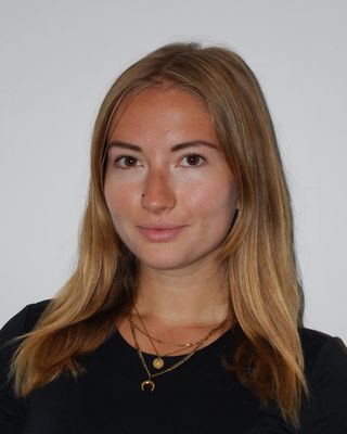 Photo of Holly Myles, Registered Psychotherapist
