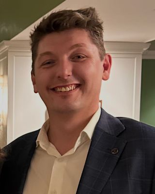 Photo of Matthew H, Psychotherapist, MA, PACFA