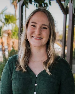 Photo of Lexingten Troehler, Marriage & Family Therapist Associate, MA, AMFT