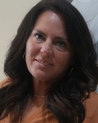 Photo of Laura L Crawford, BSPsych, MSW, LMSW