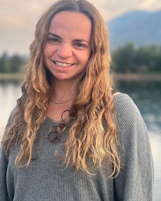 Photo of Emma Beth Lapin, Pre-Licensed Professional