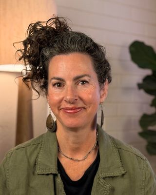 Photo of Monique Miller, Marriage & Family Therapist, MA, LMFT