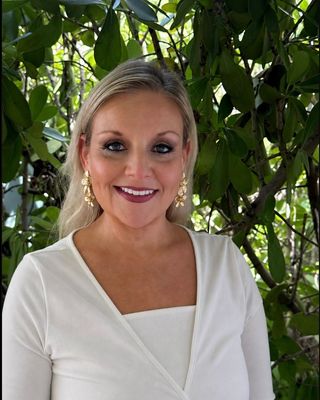 Photo of Amy Ptalis, Marriage & Family Therapist, LMFT, DBT, EMDR