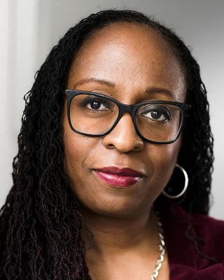 Photo of Helen George, Psychotherapist, MA, MBACP Accred