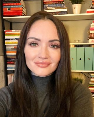 Photo of Katie Bloomquist, Marriage & Family Therapist, LMFT, CST