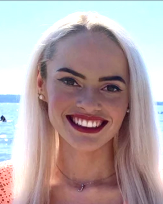 Photo of Julia Digenan, Clinical Social Work/Therapist, MSW, LICSW