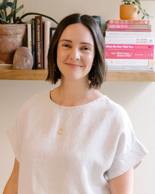 Photo of Emma C Summer - Seattle Reproductive Psychotherapy, Mental Health Counselor Associate, LMHCA, PMH-C, MAT