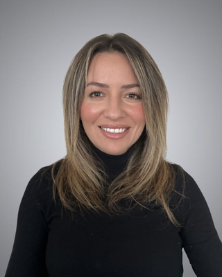Photo of Larissa Dias, Licensed Mental Health Counselor, LMHC