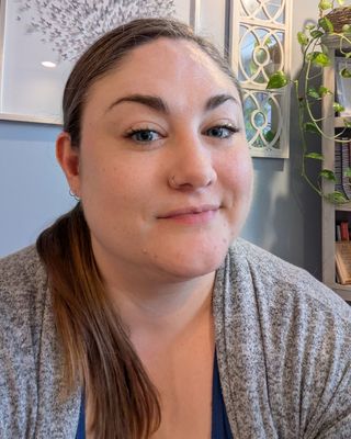 Photo of Meredith Kahl, Art Therapist, LCAT, ATR-BC