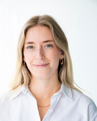 Photo of Bella Moorhouse, Psychotherapist, MA, MBACP