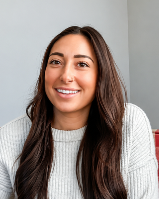 Photo of Julia DeLotto, Clinical Social Work/Therapist, LICSW