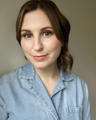 Photo of Emily Hawkins, Pre-Licensed Professional, BA, Intern