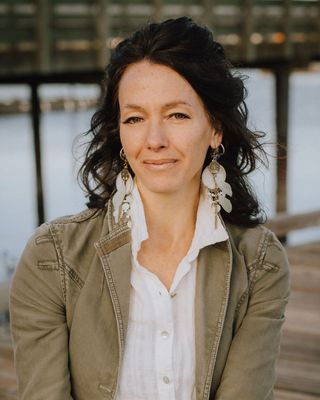 Photo of Nathalia Gagnon - Integral Somatic, Art Therapist, MA, RCAT