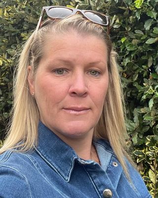 Photo of Rebecca Wainman, Counsellor, PsychD, MNCPS Acc.