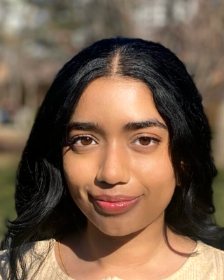 Photo of Zanub Aziz, Registered Psychotherapist, HBSc, MA