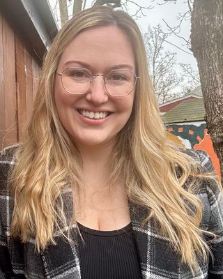 Photo of Lauren Mae Salerno, Counselor, LMHC
