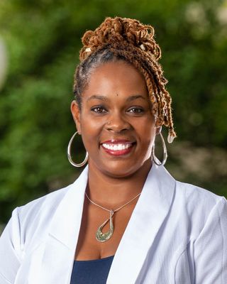 Photo of LaTisha Thomas, LCSW, Clinical Social Work/Therapist