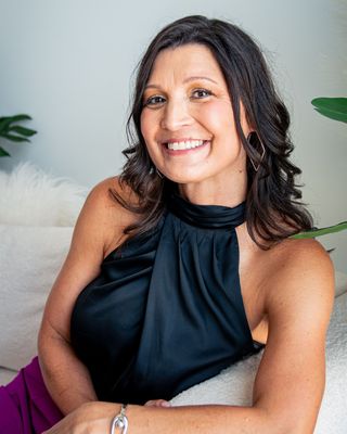 Photo of Holli Logsdon, Pre-Licensed Professional, LPC-C