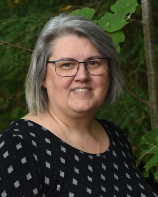 Photo of Melanie Stiller, Registered Psychotherapist, RP, MACP, BSW, CTIC