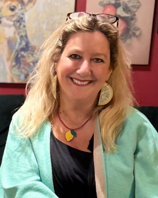 Photo of Anna Elston, Counsellor, MNCPS Acc.