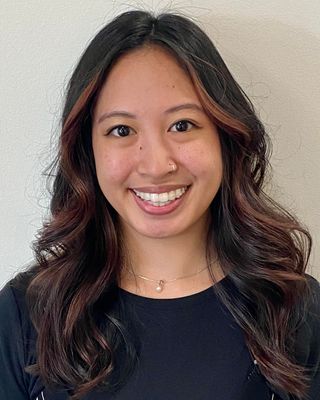 Photo of Elli Castro, Clinical Social Work/Therapist, MSW, LSW