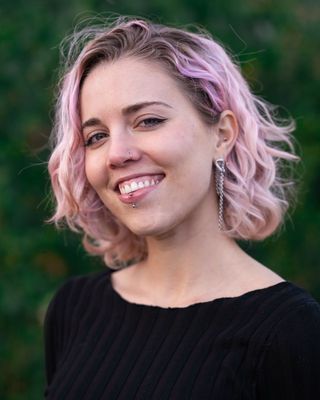 Photo of Enya Pfeiffer, MHC-LP