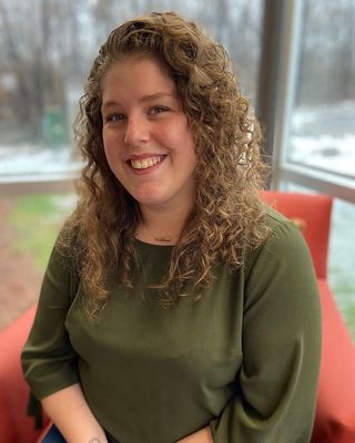 Photo of Brittney Pomeranz, Clinical Social Work/Therapist, LICSW
