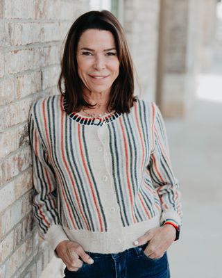 Photo of Laurie Oltmans, Marriage & Family Therapist, LMFT, LPC