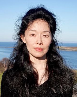 Photo of Ali Van, Art Therapist