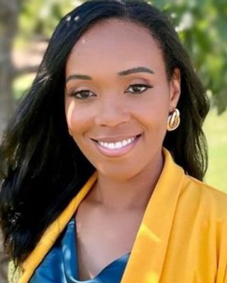 Photo of Reonetta Holliman, Licensed Clinical Mental Health Counselor, LCMHC