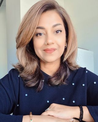 Photo of Dr Farah Khan, Psychologist, PhD, PsyBA General