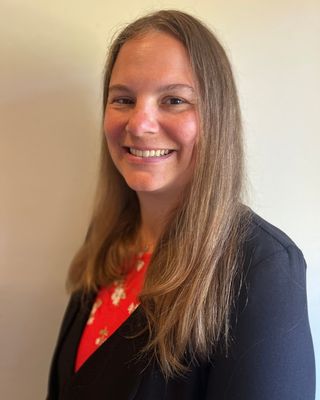 Photo of Courtney Neustadt, Clinical Social Work/Therapist