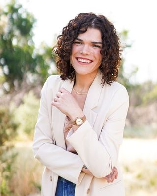 Photo of Savannah Perches - Exhale Therapy PLLC, Clinical Social Work/Therapist, LICSW
