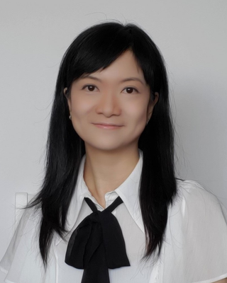 Photo of Gina Li, Registered Psychotherapist, RP, MA