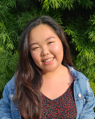 Photo of Elizabeth Nguyen, Marriage & Family Therapist, LMFT