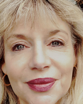 Photo of Rina Benari, Counsellor, MBACP