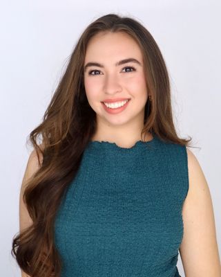 Photo of Elaine Oyama-Avila, LPC-Associate, MS, NCC, LPC-A