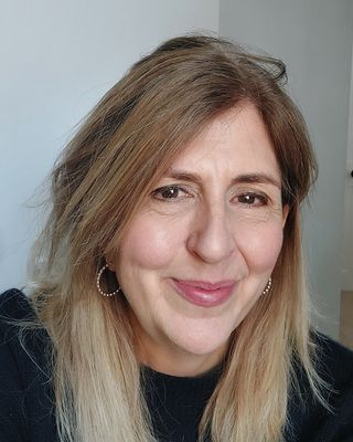 Photo of Clarissa Larsen, Counsellor in Worcester Park, England