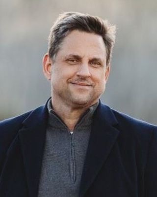 Photo of Robert Aguilar, Marriage & Family Therapist, MA, LMFT, CST