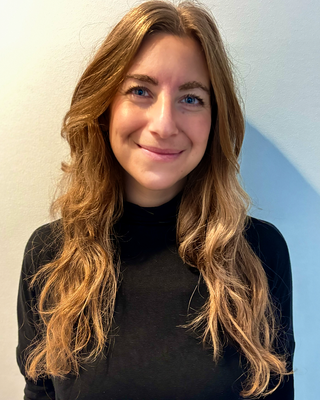 Photo of Dr. Alissa Rubinfeld, Psychologist, PsyD, MSc