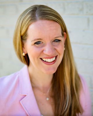 Photo of Jennifer Tewell, Counselor in Glen Ellyn, IL