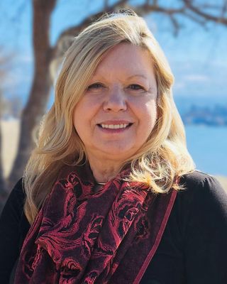 Photo of Carol Lynne Williams