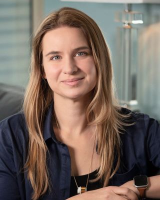 Photo of Erin Zelinski; Phd In Cognitive Neuroscience, Psychologist in Calgary, AB