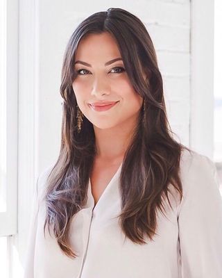 Photo of Alexis Petrunia, Counsellor, BA Hons, MACP, RCC