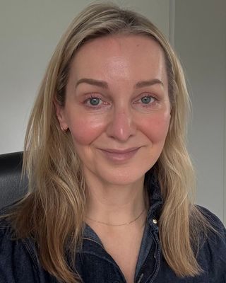 Photo of Sally Hunt, Counsellor, MSc, MNCPS Acc.