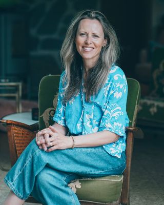 Photo of Kate Page, Psychotherapist, UKCP Trainee