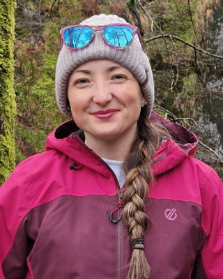 Photo of Jen Davies-Owen, Counsellor, MBACP