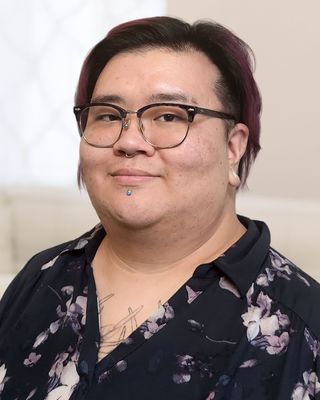 Photo of Elliot Che, Clinical Social Work/Therapist, LMSW