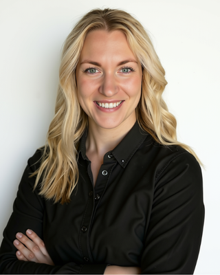 Photo of Mackenzie Earp, Clinical Social Work/Therapist, LMSW