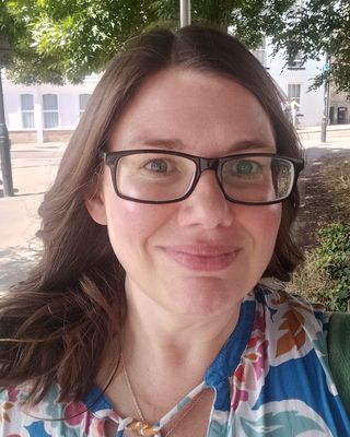Photo of Fiona C Hanlon, Counsellor, MHGI